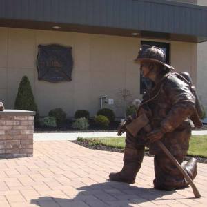 9-11memorialsouthfarmingdaleny-01