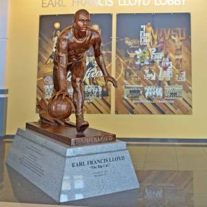earl-lloyd-1