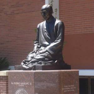 fatherpedroarrupe-02