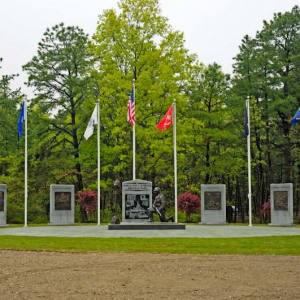 wwiimemorialmanchesternj-02